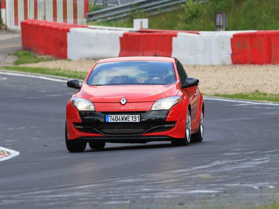  Renault Megane RS 2009 года  (фото 4 из 35)